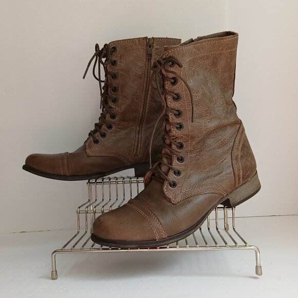 Steve Madden 'Troopa' Boots Taupe 9 Hole Leather Side Zip Combat Boots Sz 9 - Picture 1 of 12